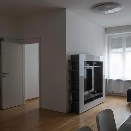 Apartmanhotel City Center Stays *